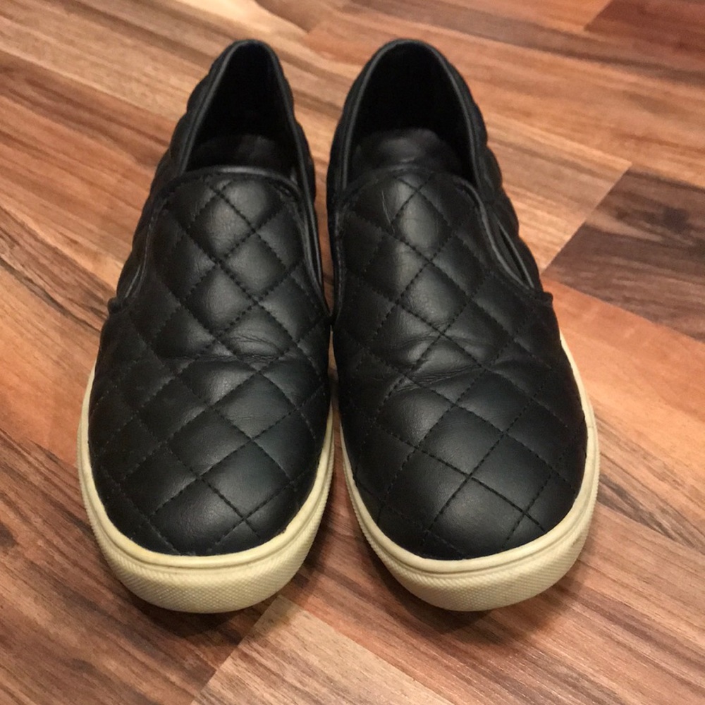 Shoes - Picture 1 of 4